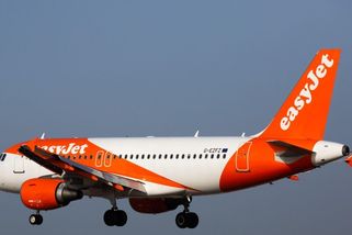 Jsem nadržený, zařval muž v letadle a vrhl se na dítě. Své chování omlouval opilostí